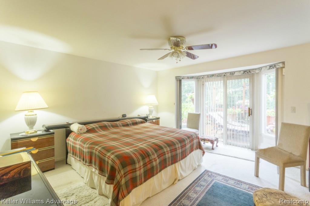 1006 River Mist Drive Rochester, MI 48307 - Photo 10 of 33 18-River Mist Dr_1006.jpg
