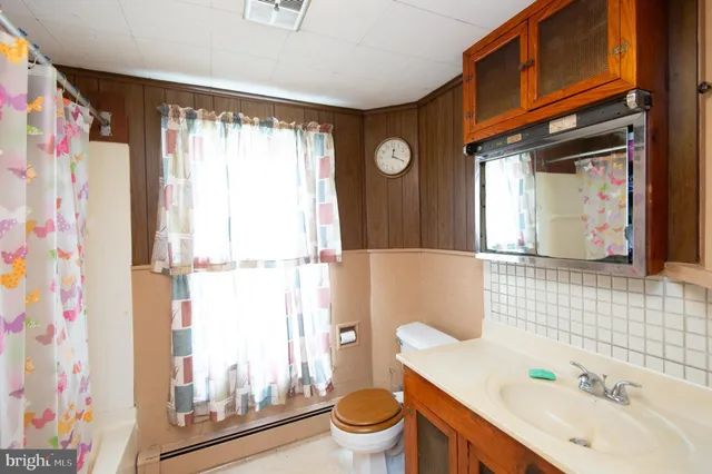 $209,900 | 525 Academy Street, Hurlock, MD 21643