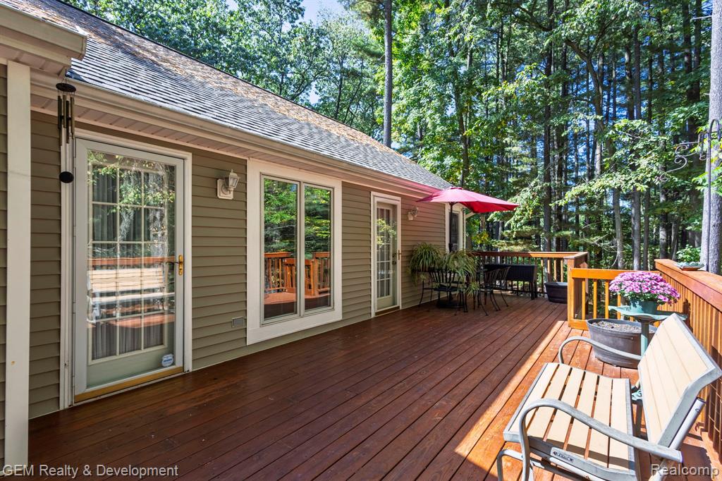 925 Sarah Road Pinckney, MI 48169 - Photo 36 of 56