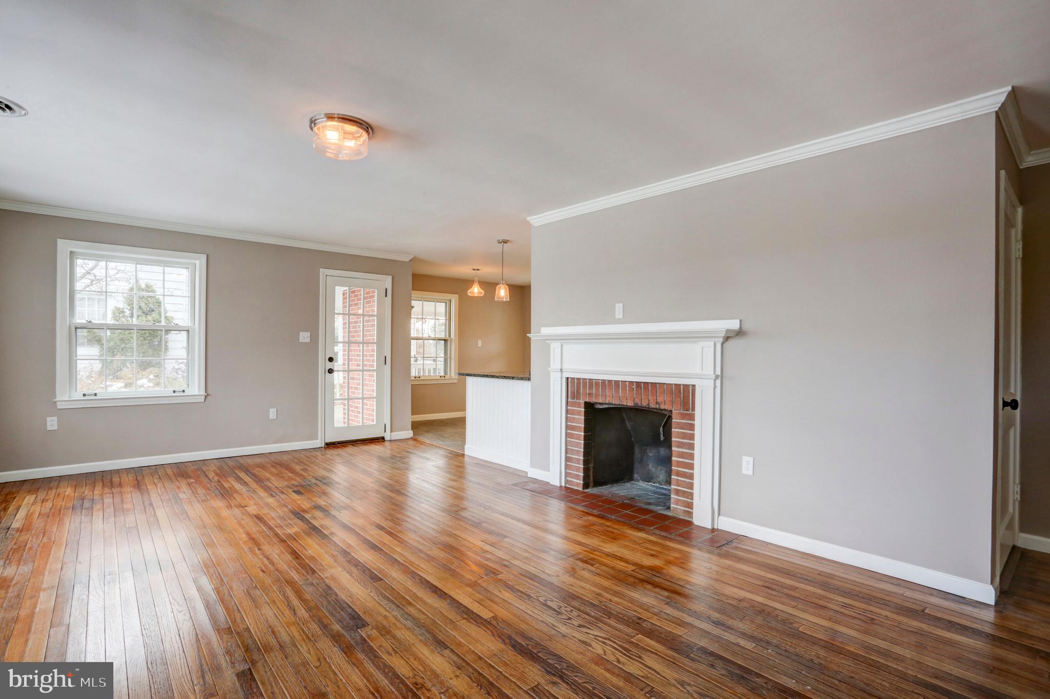3014 Grandview Boulevard Sinking Spring, PA 19608 - Photo 4 of 28 Living Room