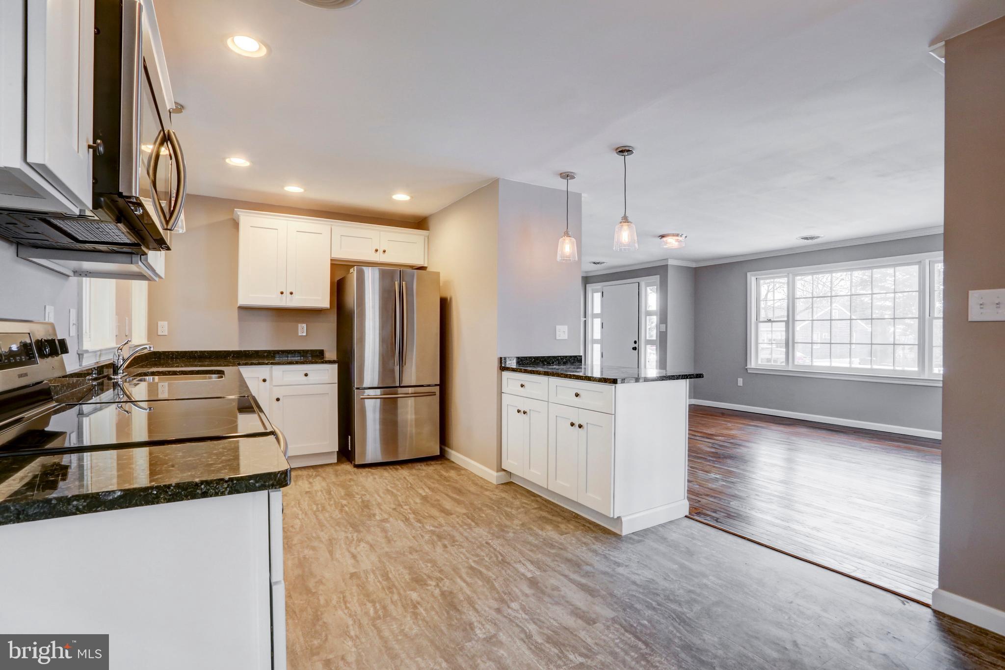 3014 Grandview Boulevard Sinking Spring, PA 19608 - Photo 9 of 28 Kitchen