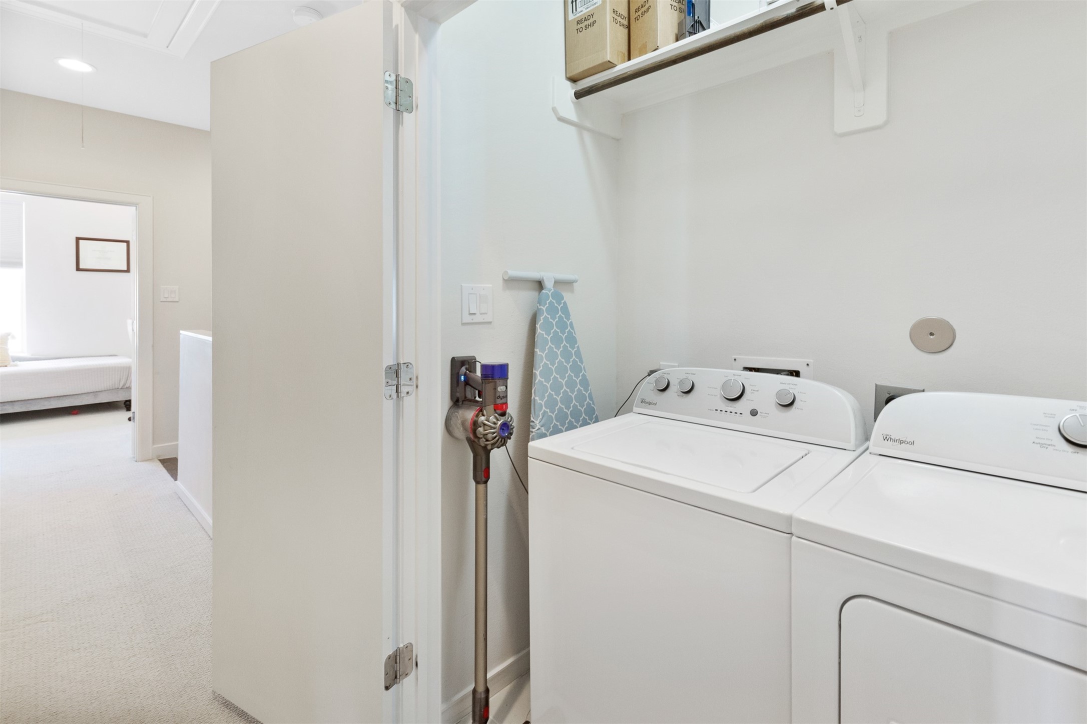 1308 Delano Street Houston, TX 77003 - Photo 17 of 24 a utility room with dryer and washer