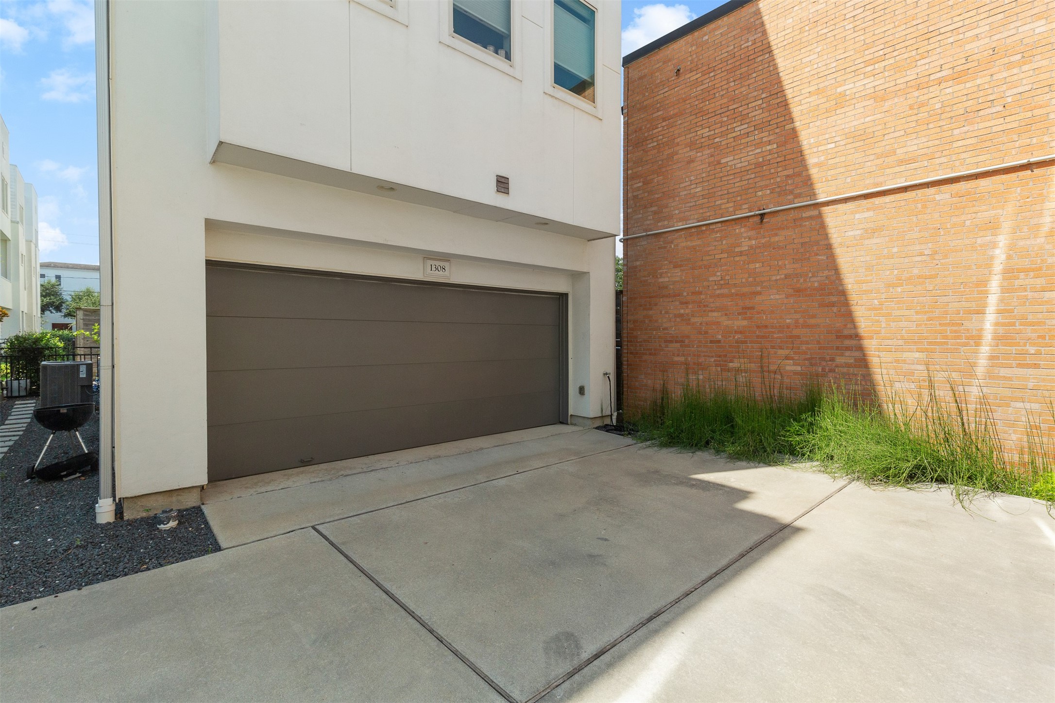 1308 Delano Street Houston, TX 77003 - Photo 19 of 24 a view of backyard of the house