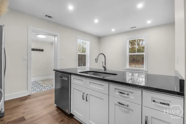 $715,000 | 513 East 64th Street, Savannah, GA 31405