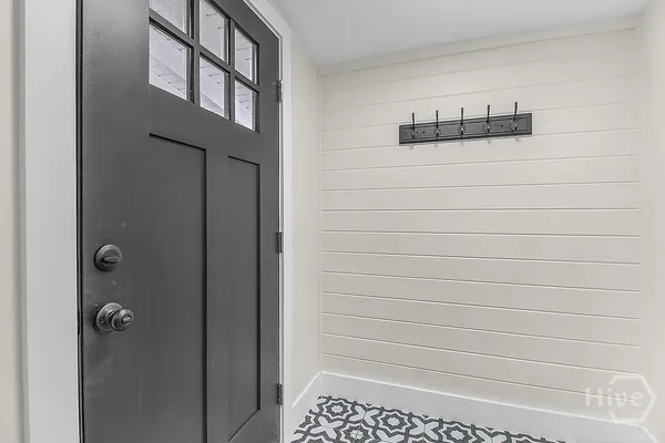 $715,000 | 513 East 64th Street, Savannah, GA 31405