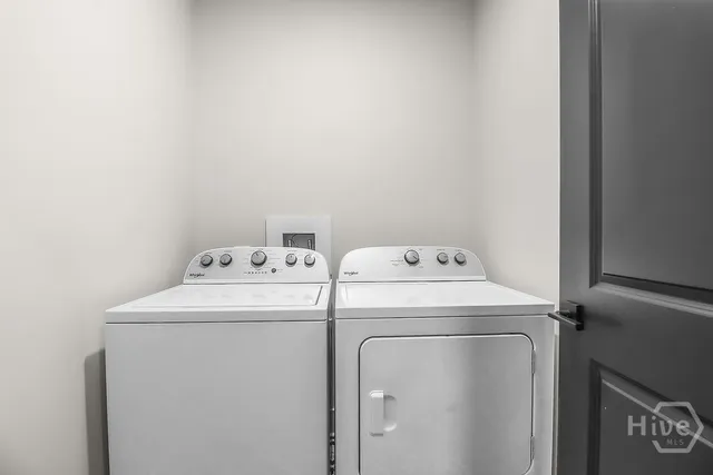 $715,000 | 513 East 64th Street, Savannah, GA 31405