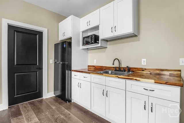 $715,000 | 513 East 64th Street, Savannah, GA 31405