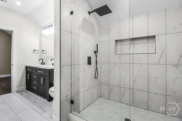 $715,000 | 513 East 64th Street, Savannah, GA 31405