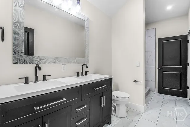 $715,000 | 513 East 64th Street, Savannah, GA 31405