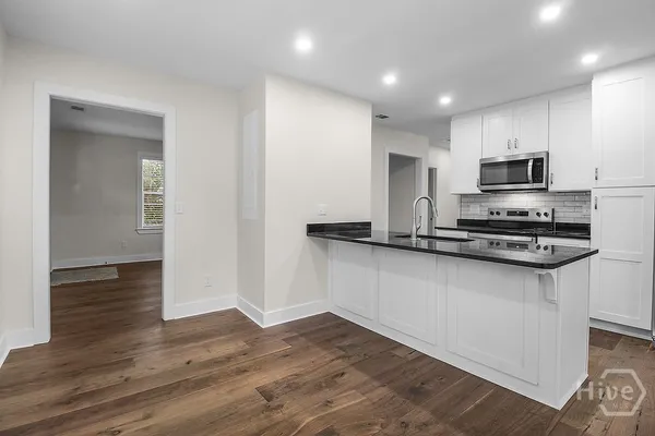 $715,000 | 513 East 64th Street, Savannah, GA 31405