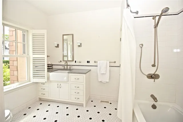 $29,000 | 203 Coggeshall Avenue, Newport, RI 02840