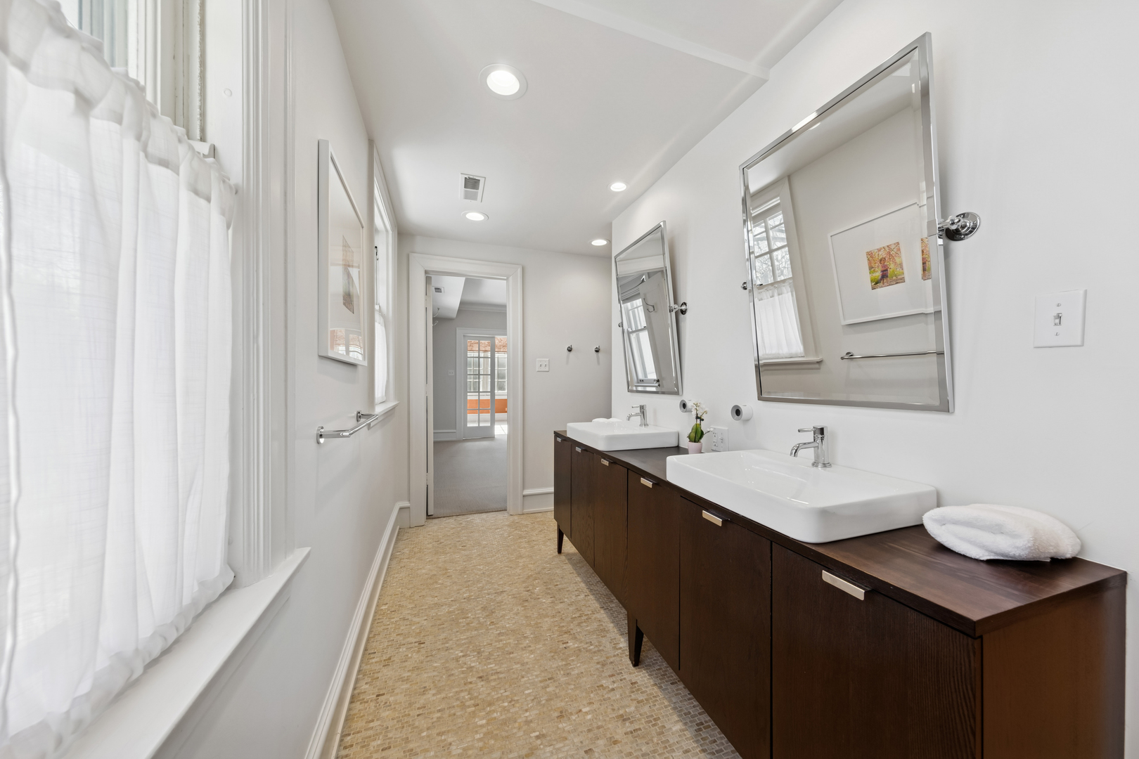 1030 Sheridan Road Evanston, IL 60202 - Photo 20 of 42 Gallery Image 20