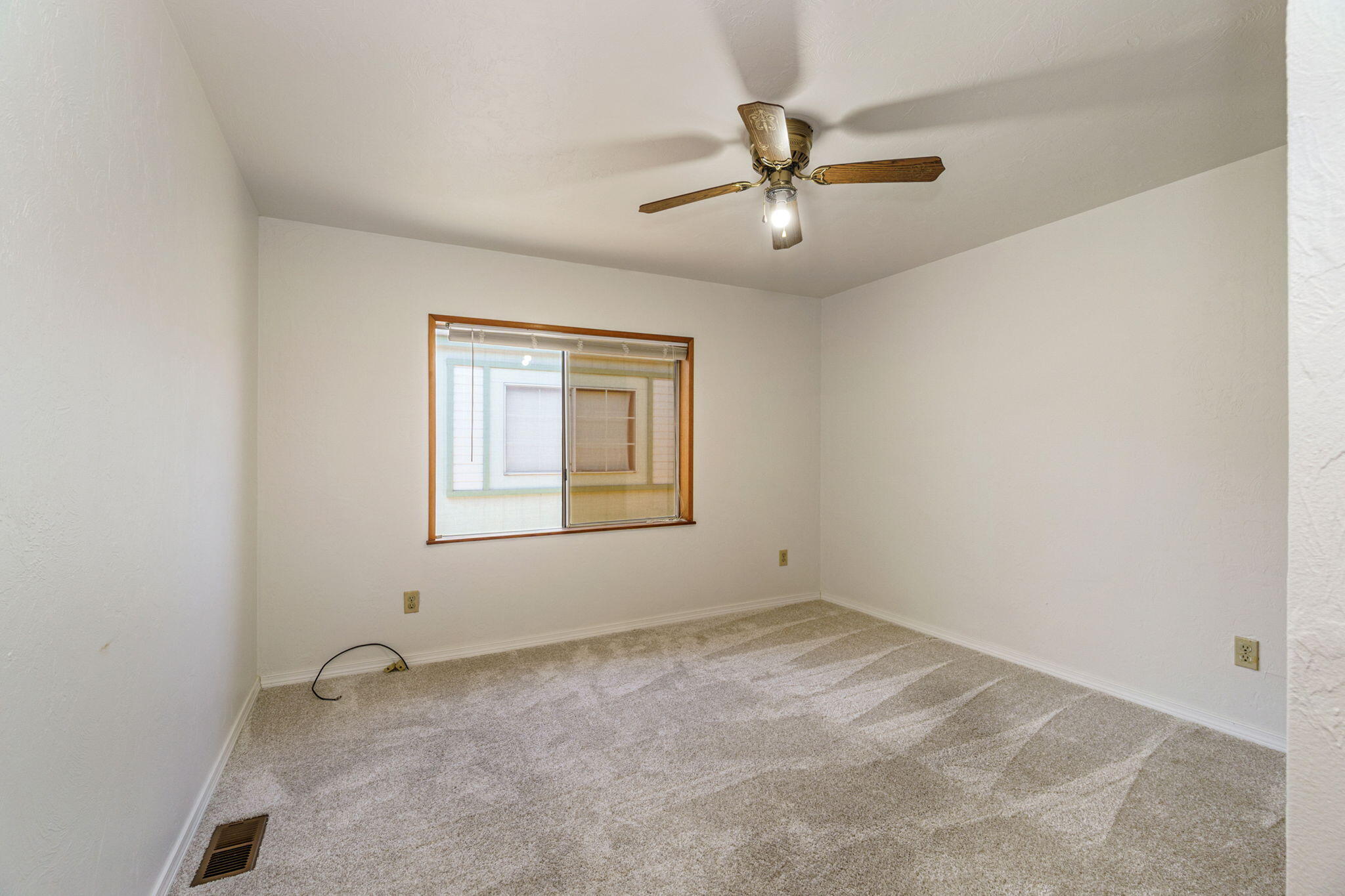 555 Freeman Road, Unit 115 Central Point, OR 97502 - Photo 18 of 26 Apx115FR (21)