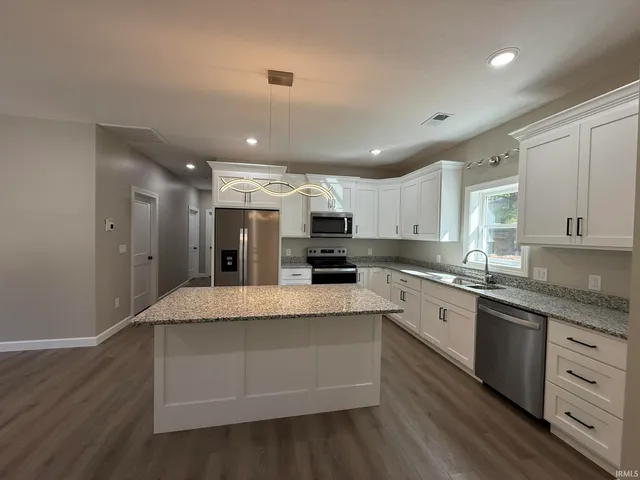 $1,995 | 3417 South Knightridge Road, Bloomington, IN 47401