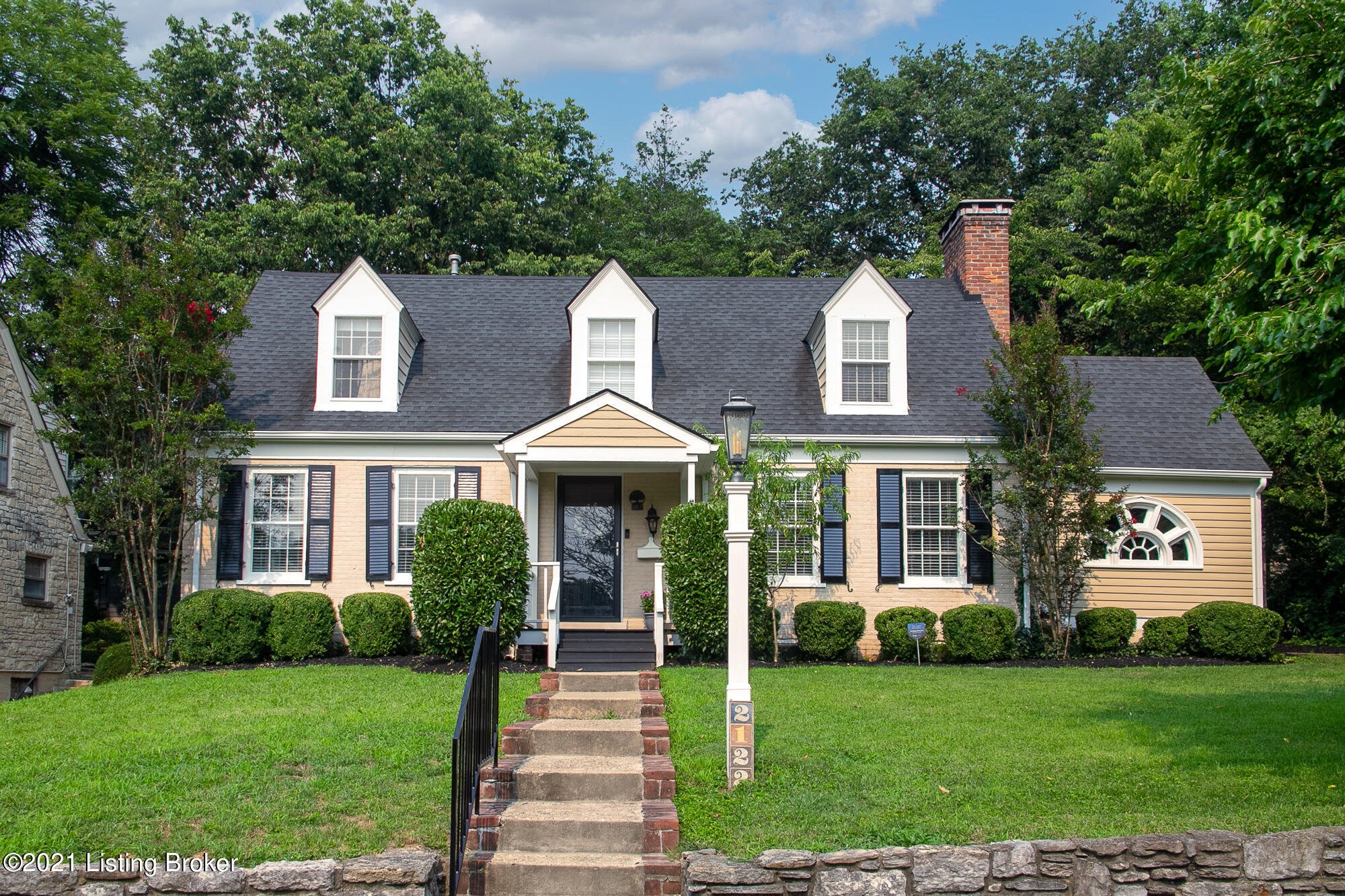 2122 Edgehill Road Louisville, KY 40205 - Photo 1 of 50 2122 Edgehill Rd-3