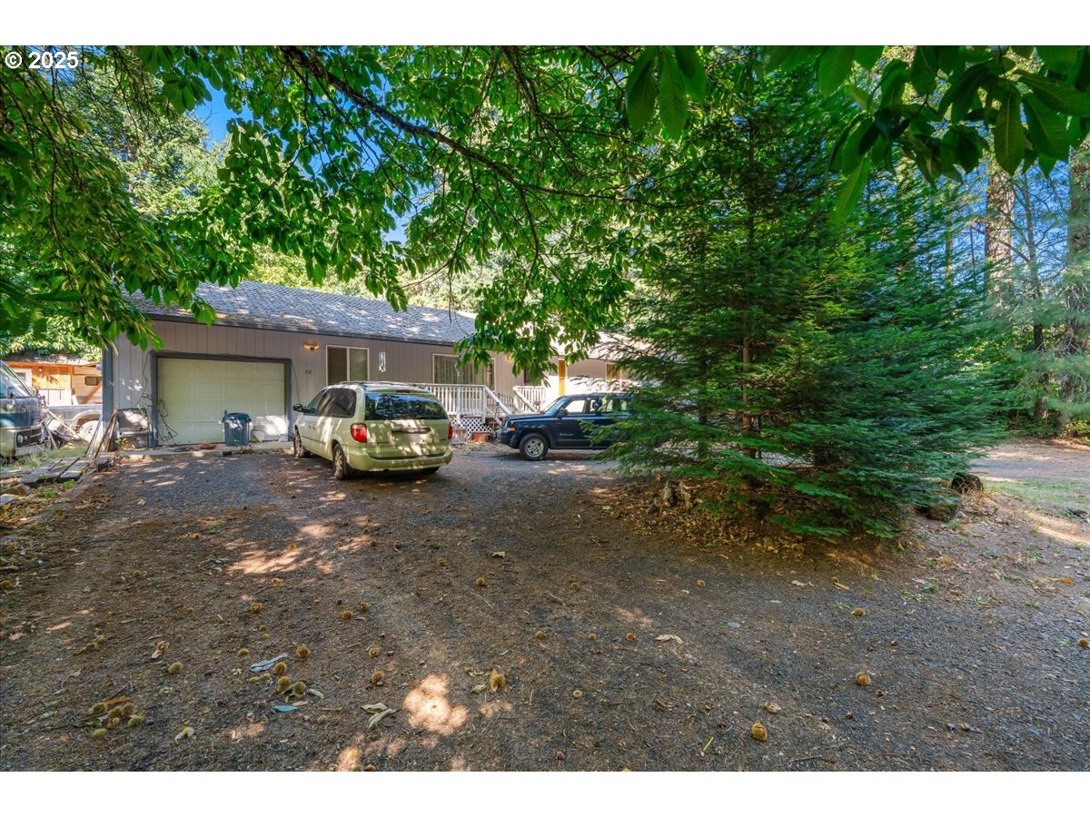 112 Eyman Cemetery Road Carson, WA 98610 - Photo 3 of 32 Gallery Image 3