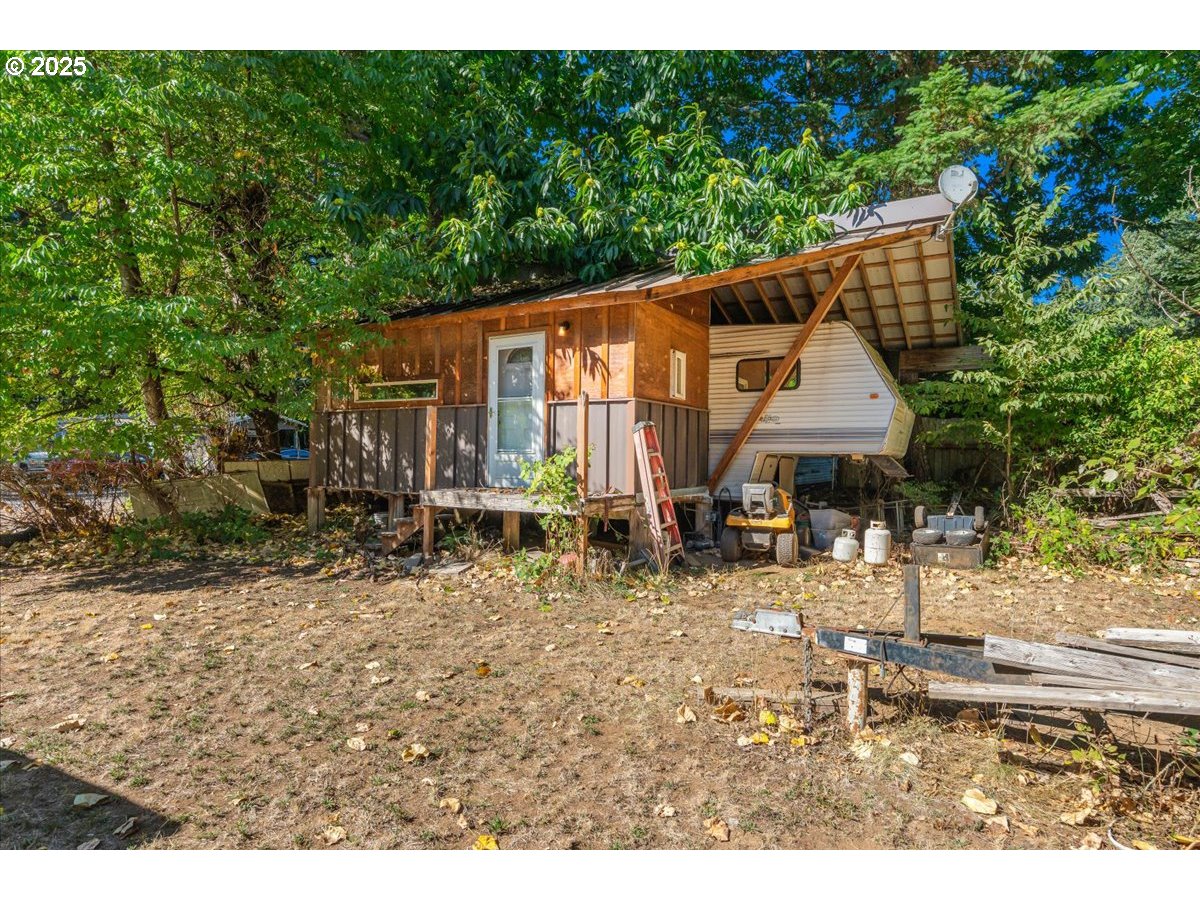 112 Eyman Cemetery Road Carson, WA 98610 - Photo 31 of 32 Gallery Image 31