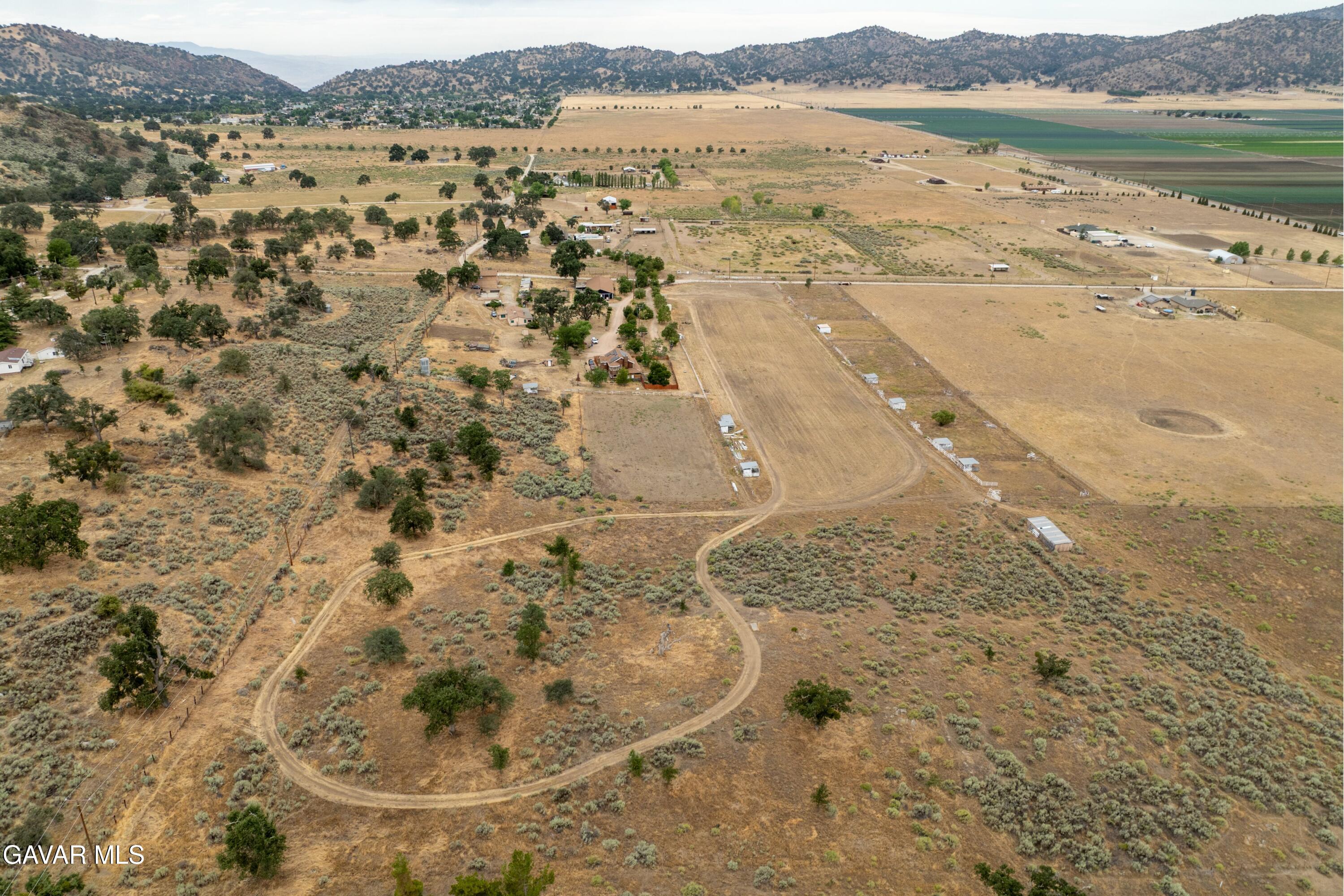 18518 Pellisier Road Tehachapi, CA 93561 - Photo 28 of 32 17-DJI_0023-HDR