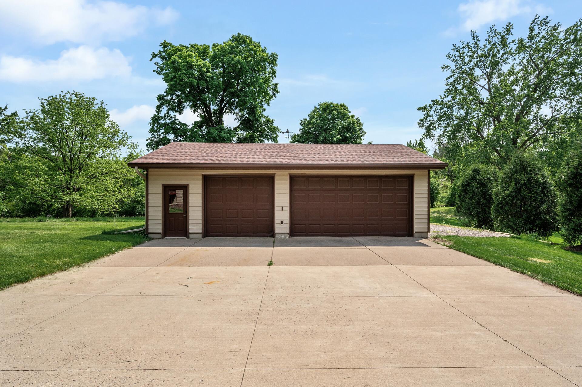2235 Chestnut Road Hamel, MN 55340 - Photo 29 of 35 Gallery Image 29