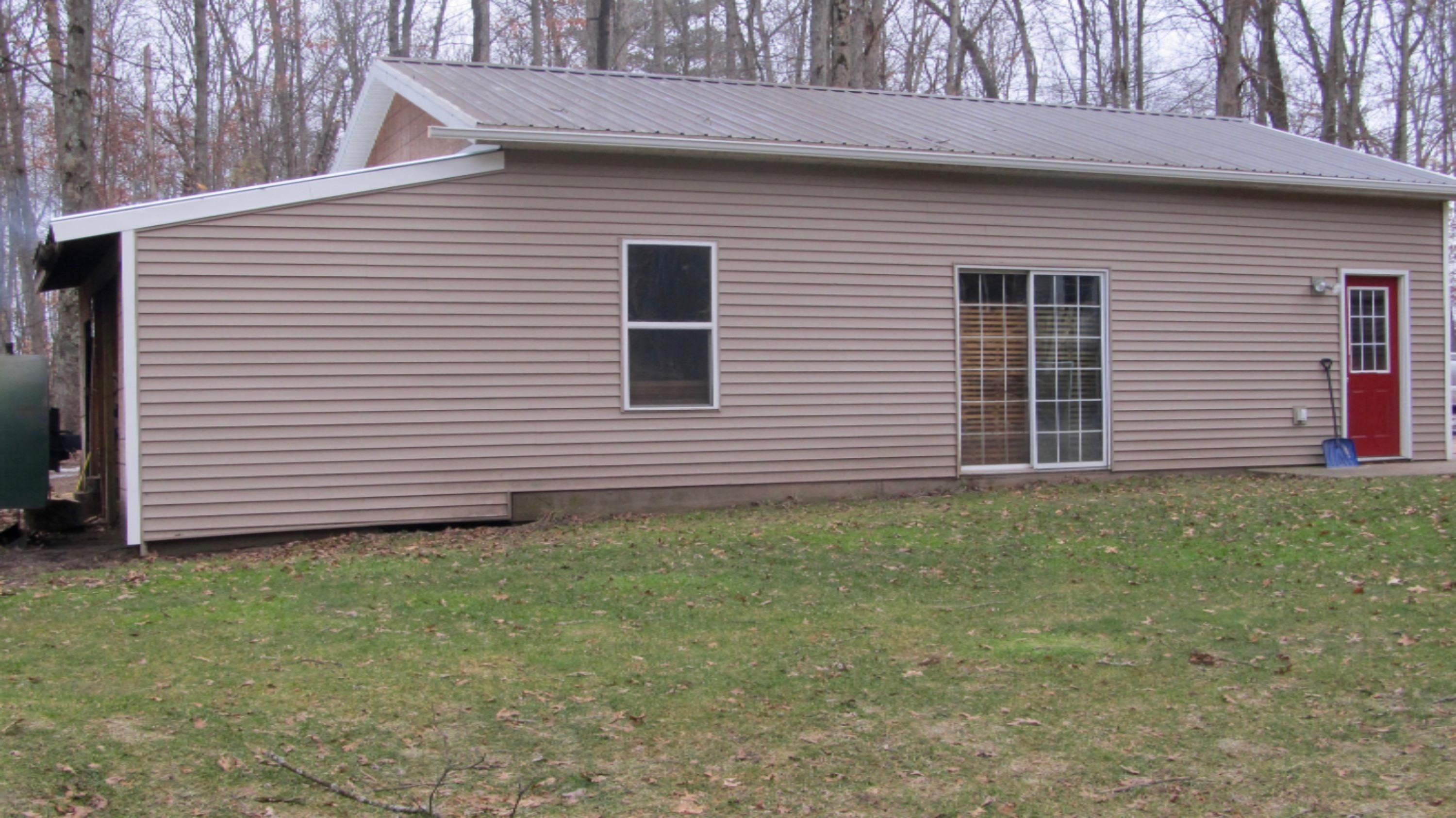 10888 Dagget Road Howard City, MI 49329 - Photo 19 of 19 Garage