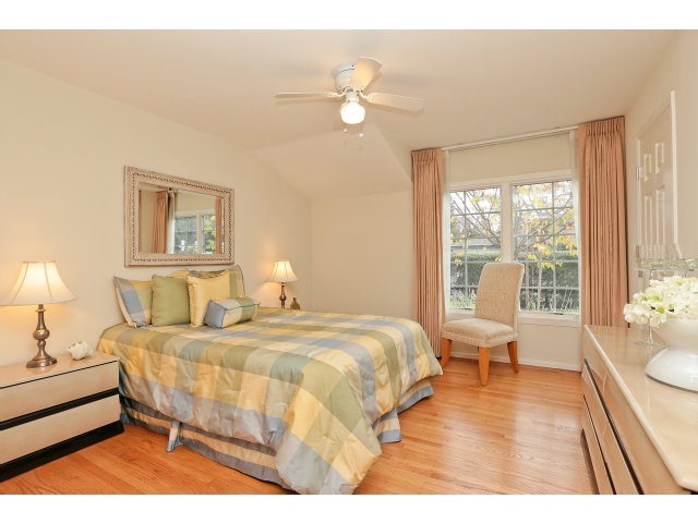 876 Springer Road Los Altos, CA 94024 - Photo 12 of 19 Gallery Image 12
