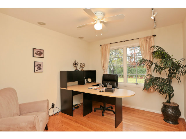 876 Springer Road Los Altos, CA 94024 - Photo 15 of 19 Gallery Image 15