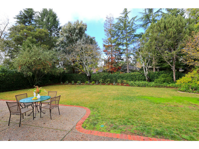 876 Springer Road Los Altos, CA 94024 - Photo 17 of 19 Gallery Image 17