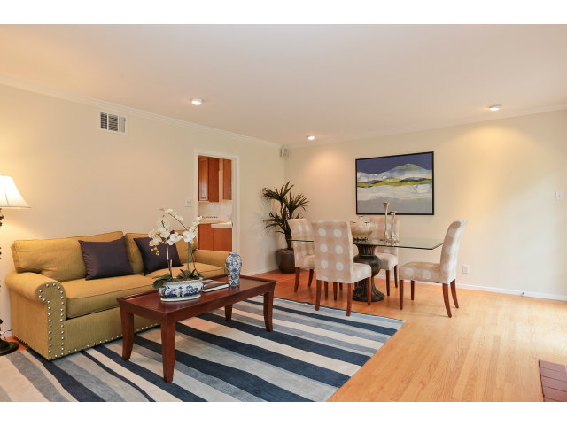 876 Springer Road Los Altos, CA 94024 - Photo 4 of 19 Gallery Image 4