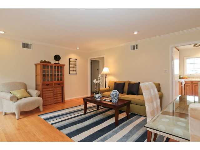 876 Springer Road Los Altos, CA 94024 - Photo 5 of 19 Gallery Image 5