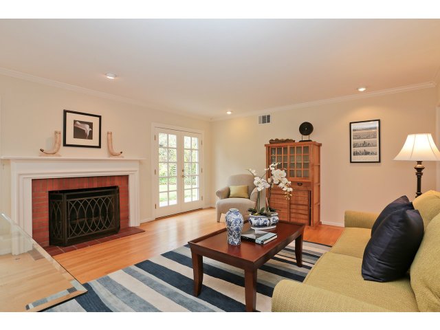 876 Springer Road Los Altos, CA 94024 - Photo 6 of 19 Gallery Image 6