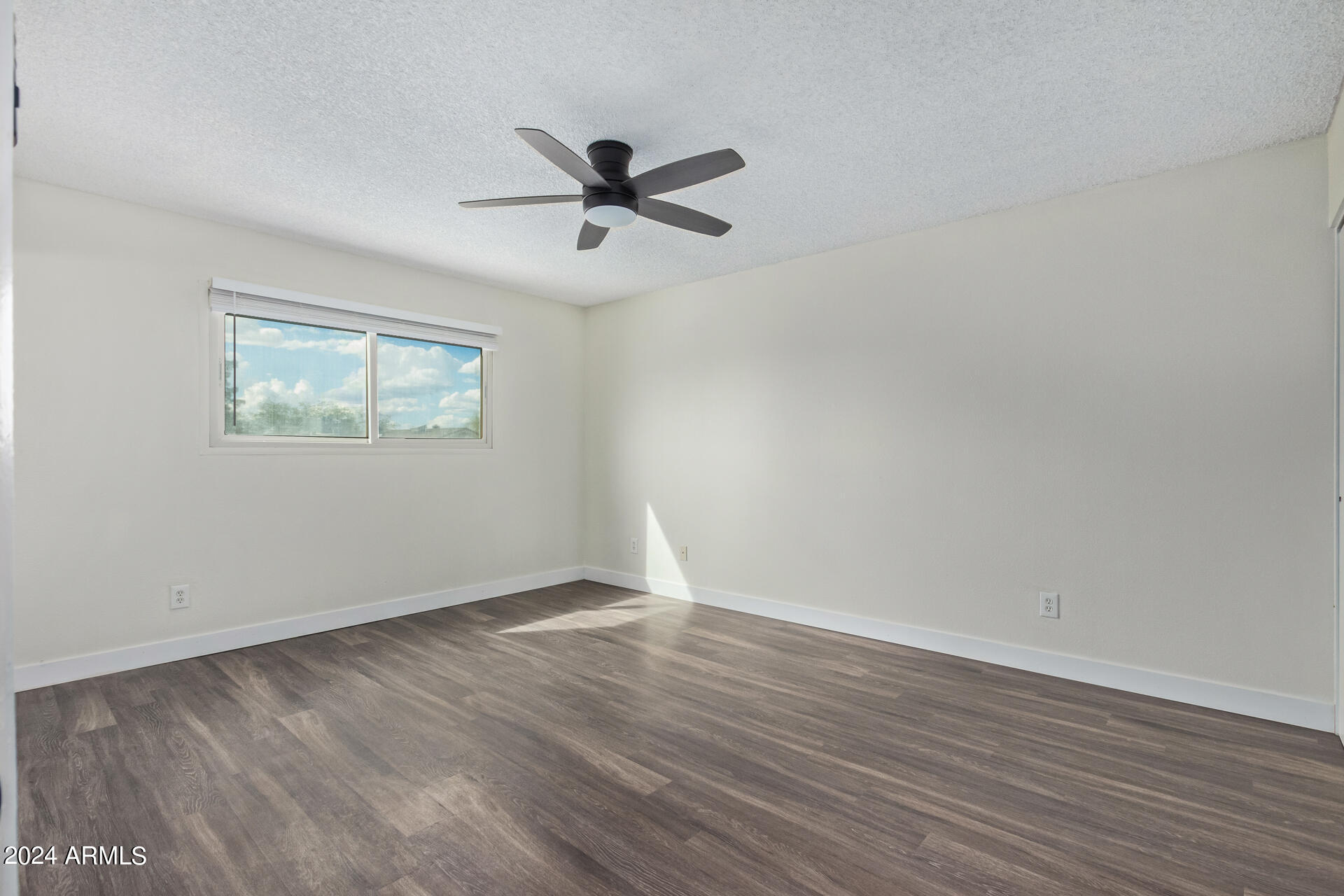 4414 South Newberry Road Tempe, AZ 85282 - Photo 11 of 25 10 - Upstairs Primary Suite