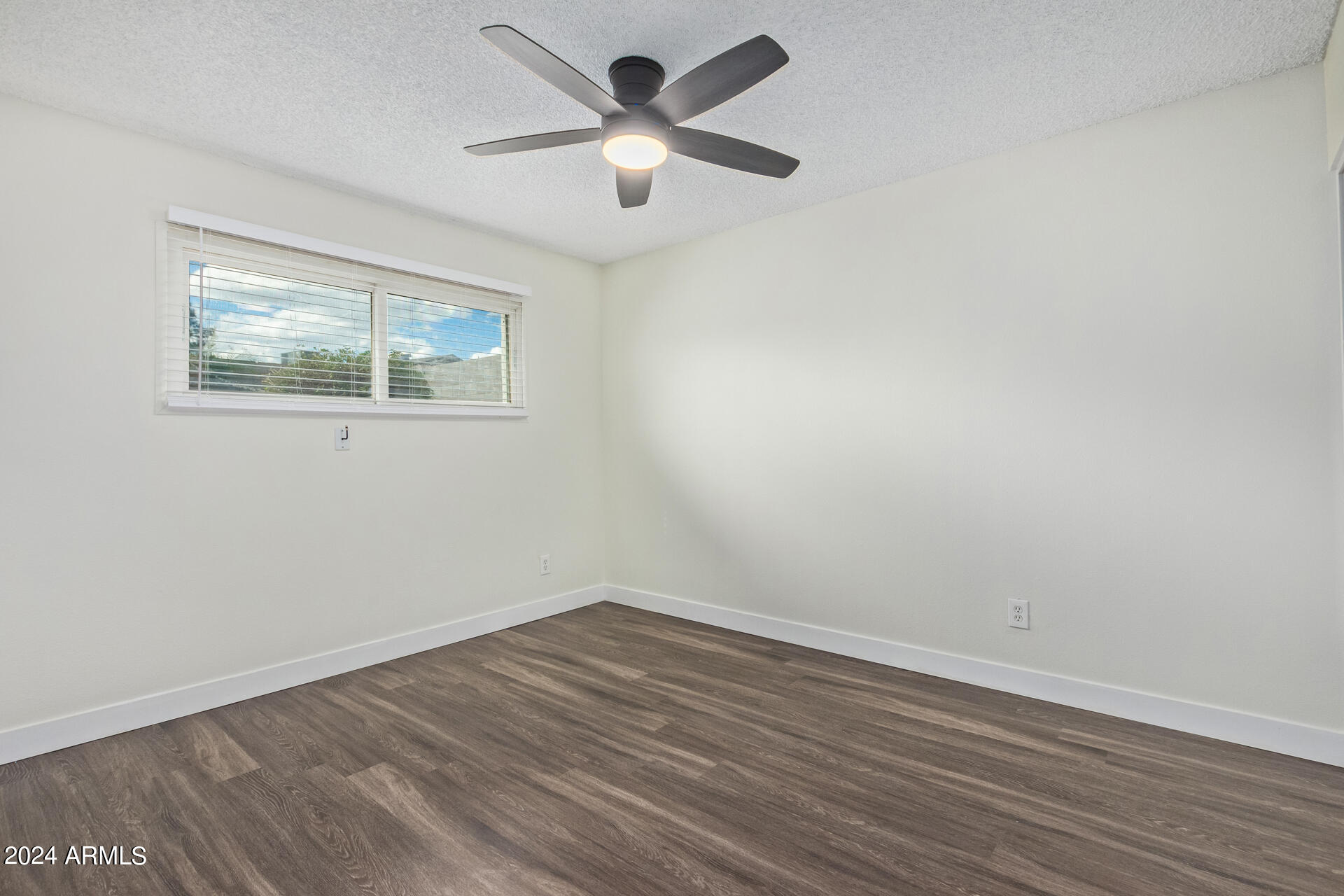 4414 South Newberry Road Tempe, AZ 85282 - Photo 17 of 25 16 - Downstairs Bedroom 1