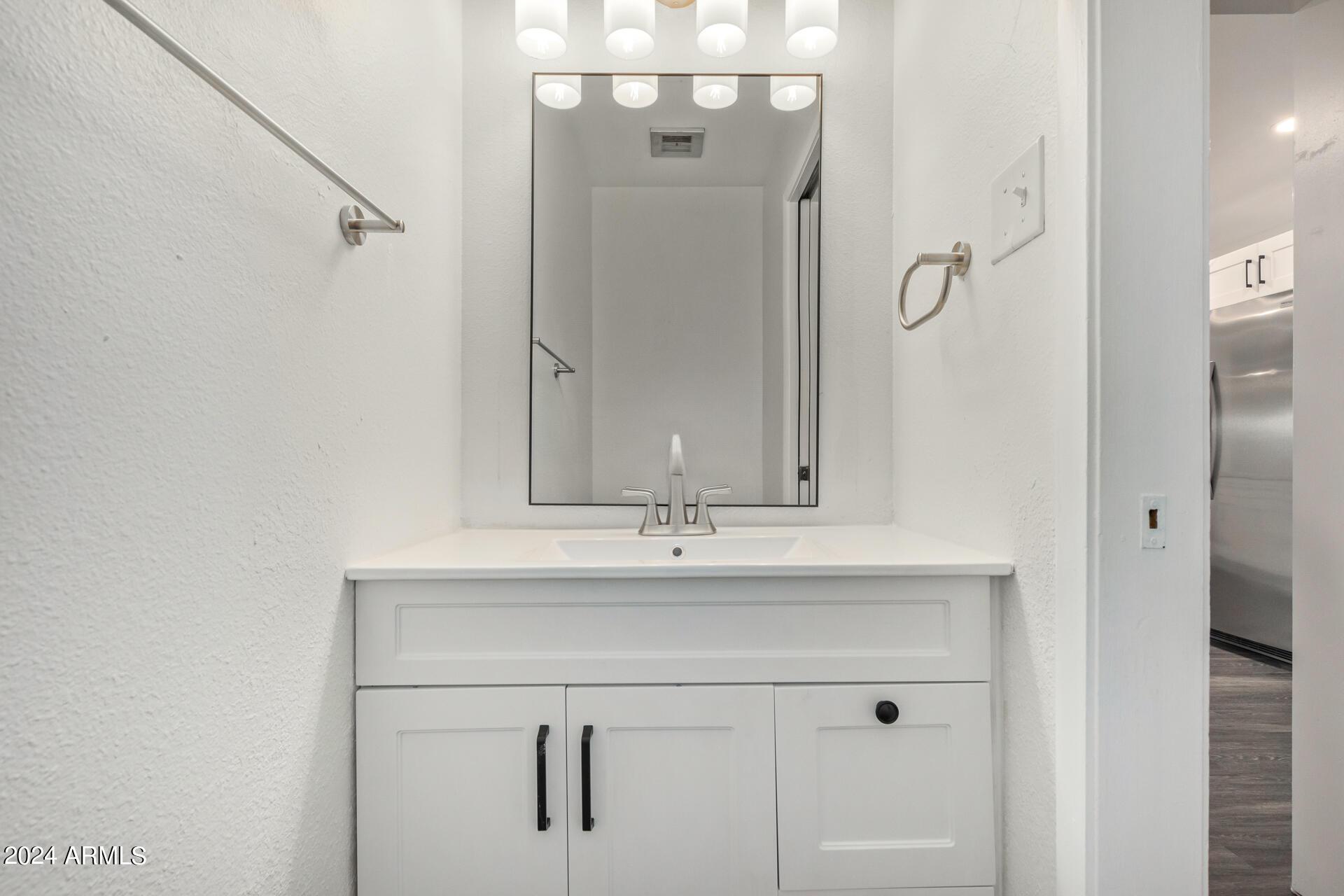 4414 South Newberry Road Tempe, AZ 85282 - Photo 10 of 25 Photo #10