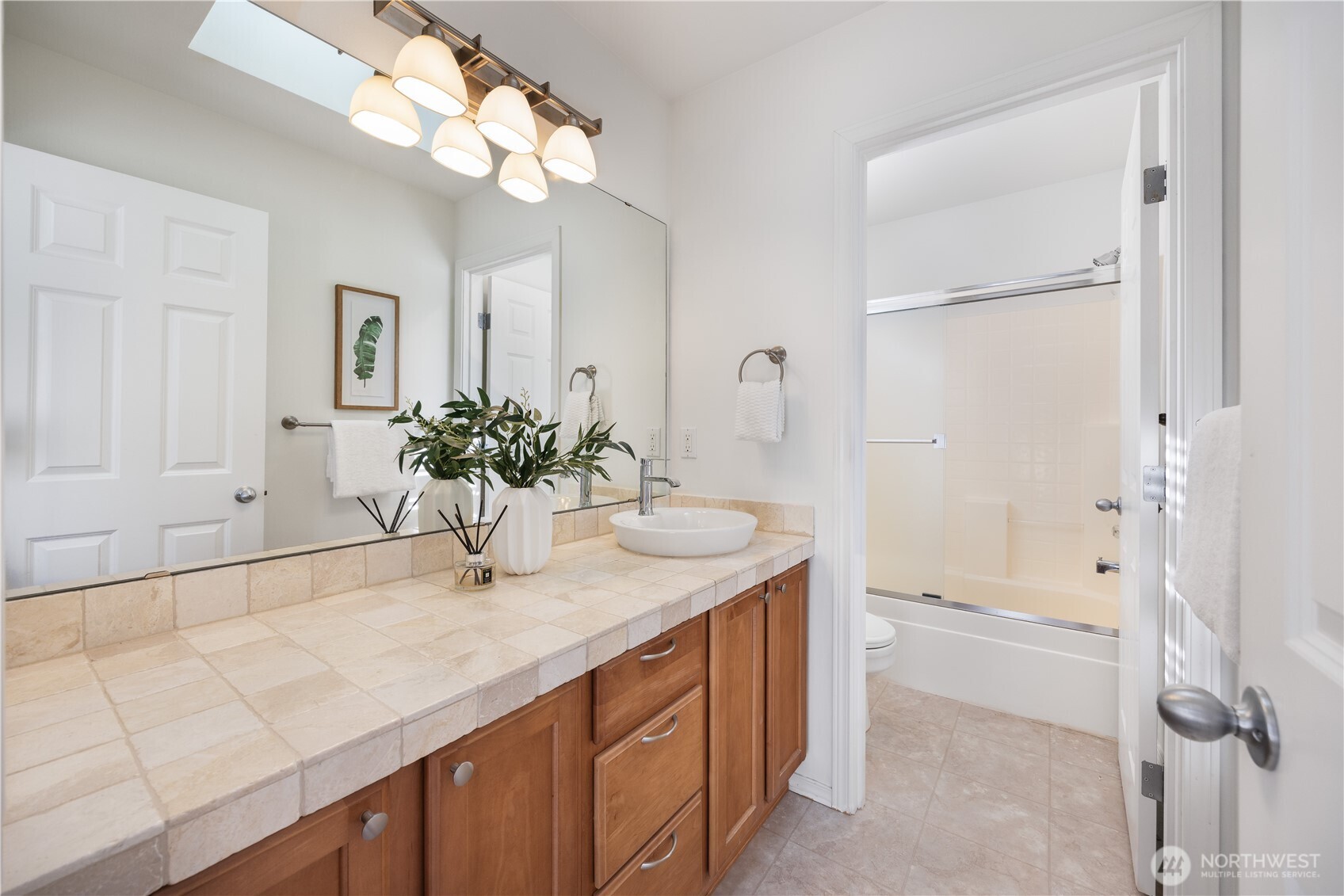 5125 Northeast 5th Street Renton, WA 98059 - Photo 18 of 25 Gallery Image 18