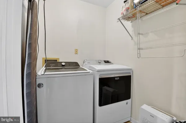 $305,000 | 678 Gateway Drive Southeast, Unit 912, Leesburg, VA 20175