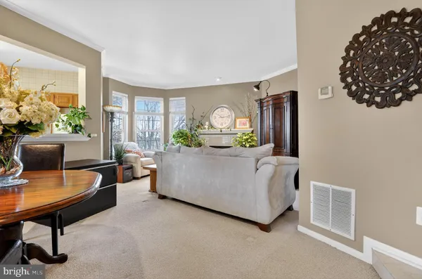 $305,000 | 678 Gateway Drive Southeast, Unit 912, Leesburg, VA 20175