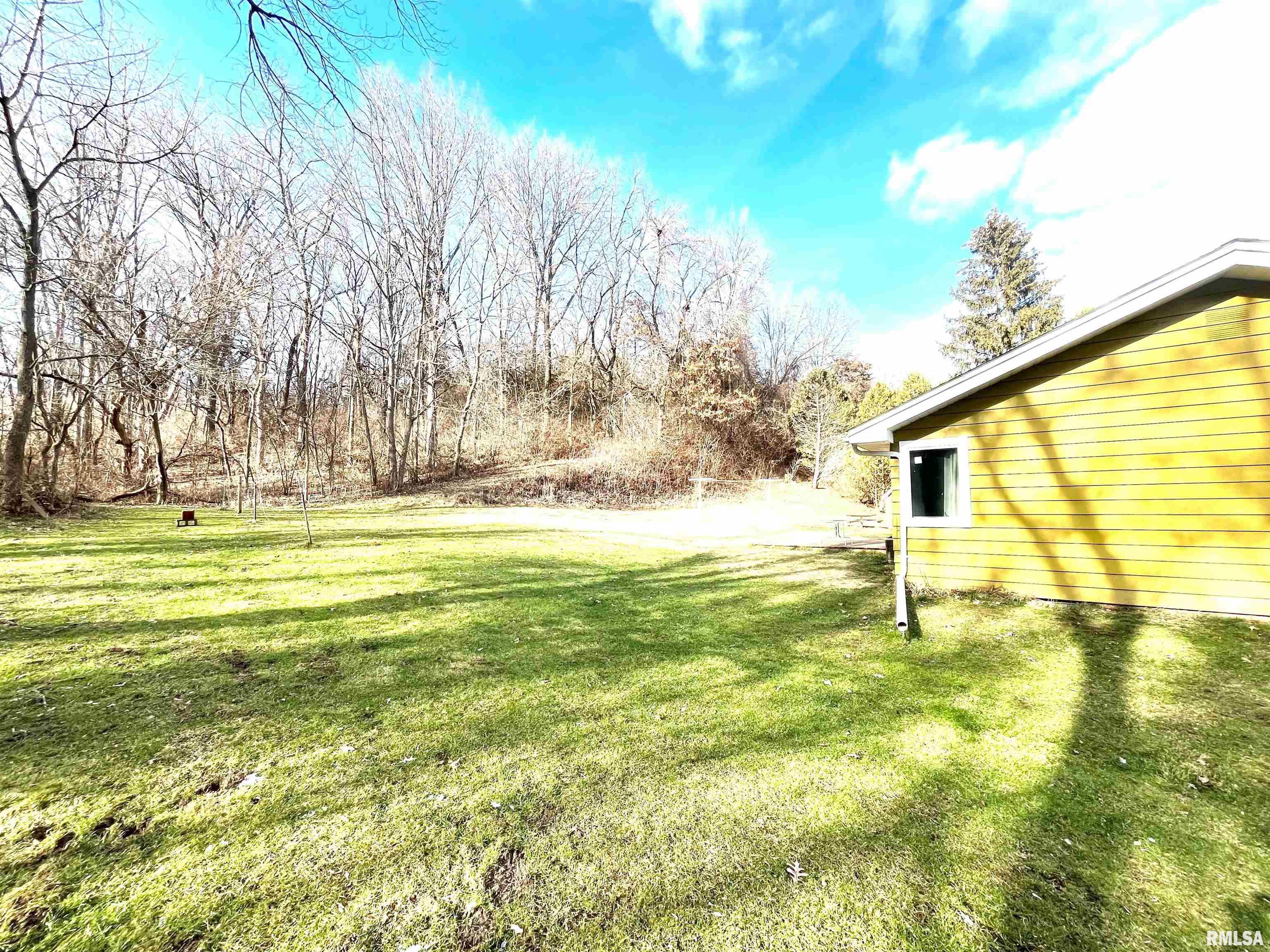 4316 Bellevue Road Clinton, IA 52732 - Photo 4 of 11 Gallery Image 4