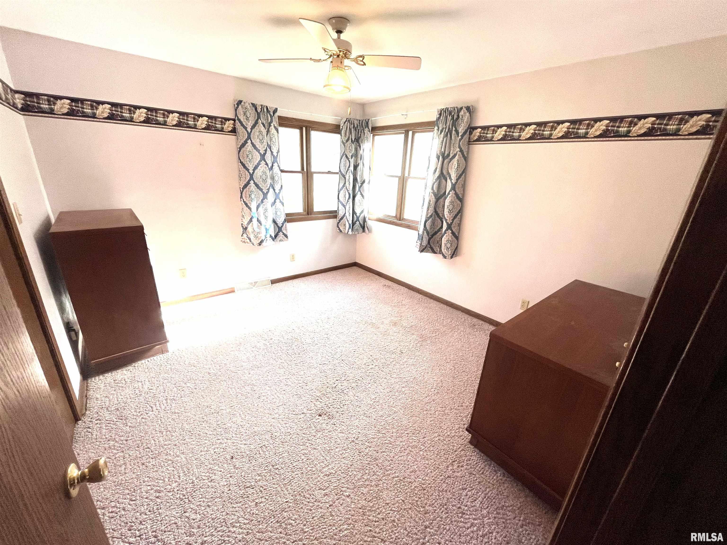 4316 Bellevue Road Clinton, IA 52732 - Photo 10 of 11 Gallery Image 10