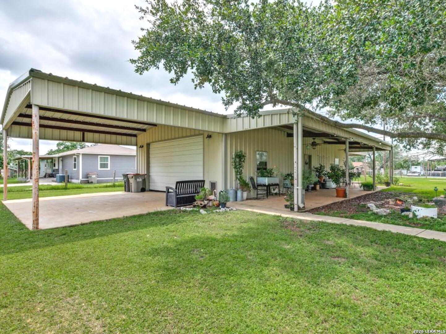 14944 Stuart Road San Antonio, TX 78223 - Photo 15 of 20