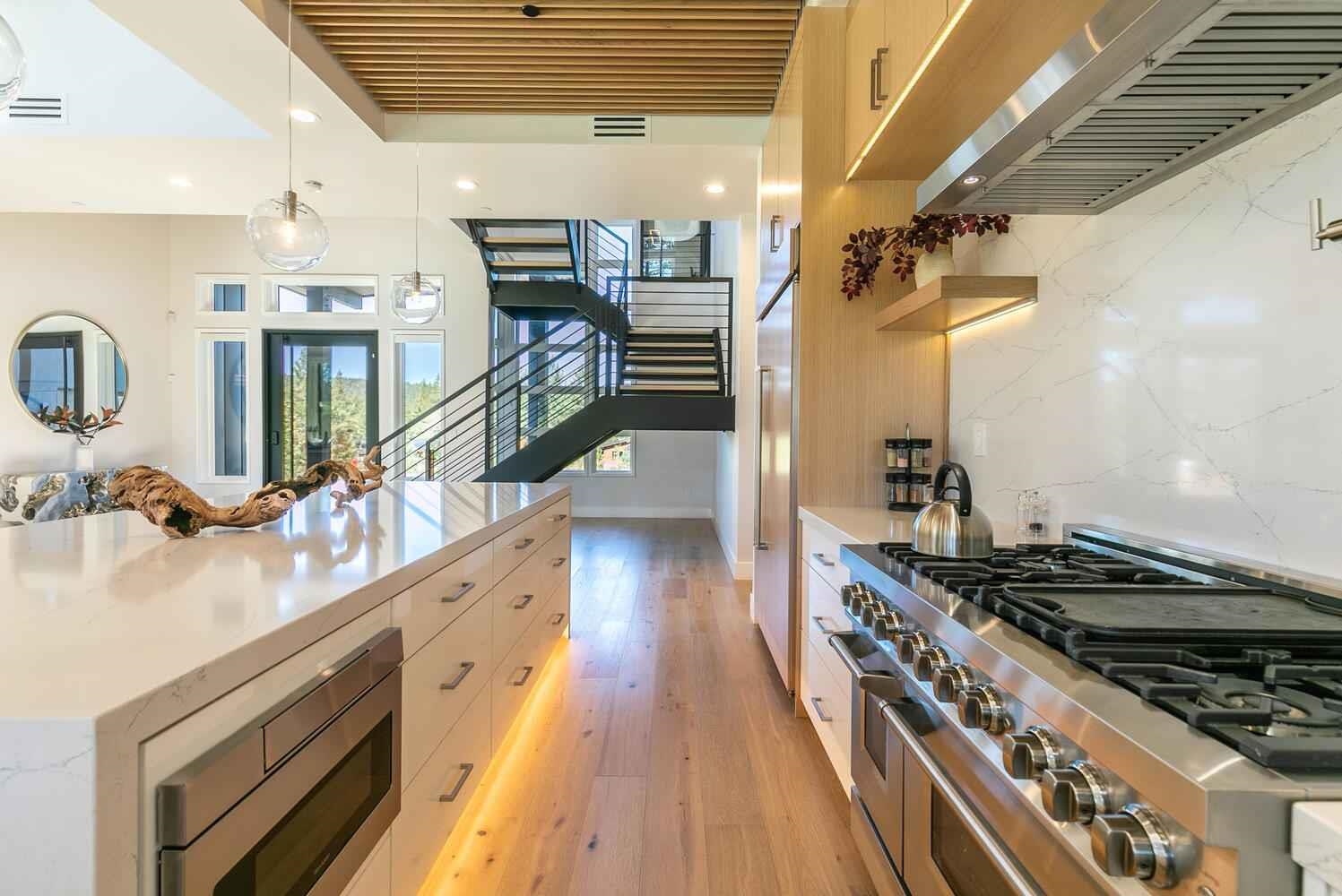 11614 Henness Road Truckee, CA 96161 - Photo 17 of 21 a kitchen with lots of counter top space