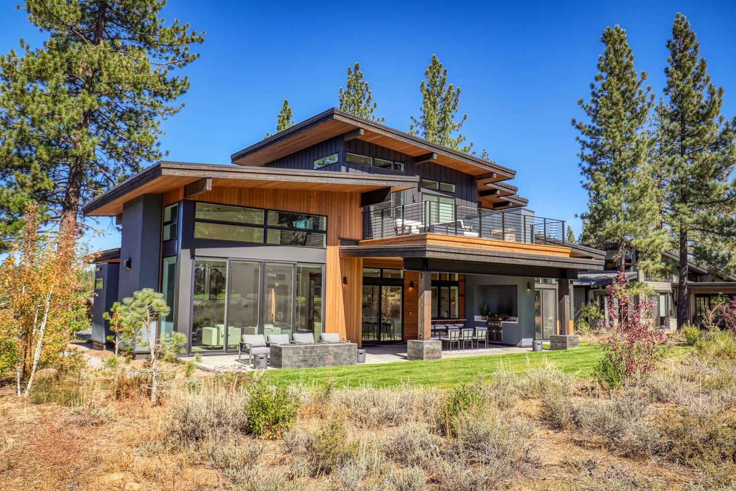 11614 Henness Road Truckee, CA 96161 - Photo 6 of 21 a front view of a house with garden