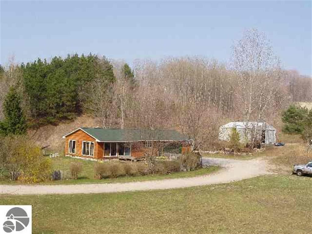 1589 Moss Road Beulah, MI 49617 - Photo 1 of 43 1780095.JPG