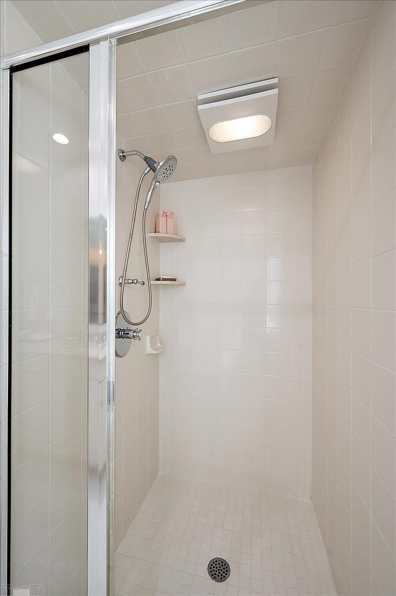 161 Lothrop Road Grosse Pointe, MI 48236 - Photo 41 of 95 50214152-a008964f-c819-4602-99d4-fd5dab986124.JPG