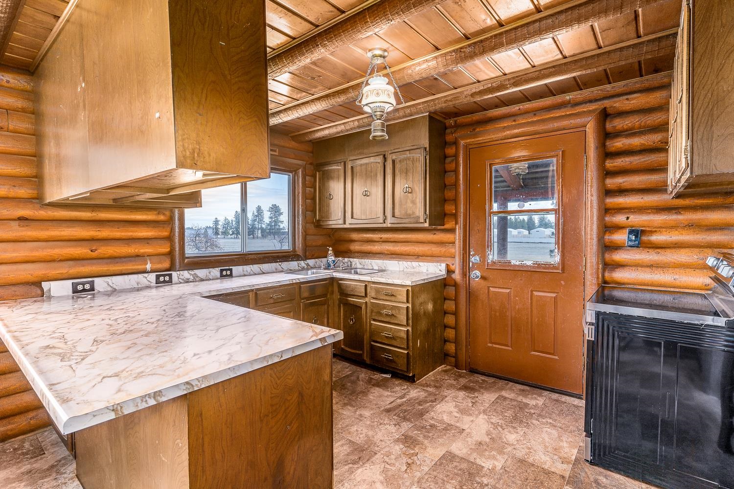 5017 South Cheatham Road Spokane, WA 99224 - Photo 9 of 30