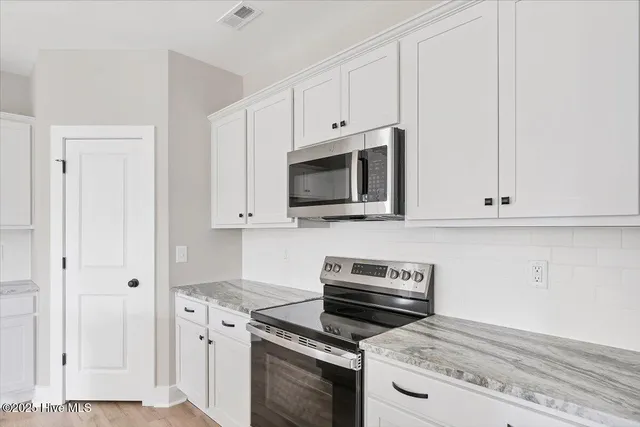 $419,900 | 158 Spring Meadows Drive, Aberdeen, NC 28315