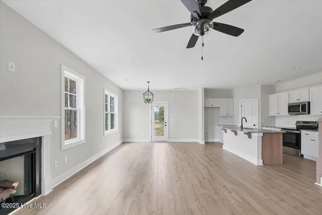 $419,900 | 158 Spring Meadows Drive, Aberdeen, NC 28315