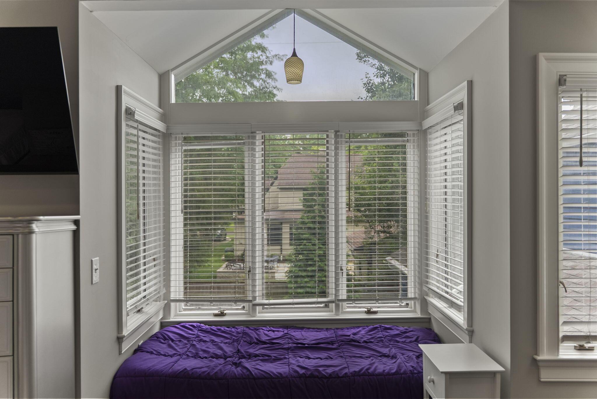 1851 Berkshire Road Columbus, OH 43221 - Photo 32 of 125 Daybed overlooking the backyard.