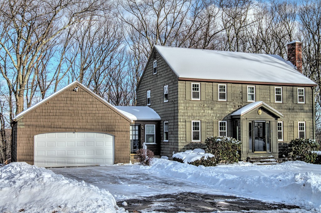 47 Amble Road Chelmsford, MA 01824 - Photo 1 of 30 a front view of a house with a yard