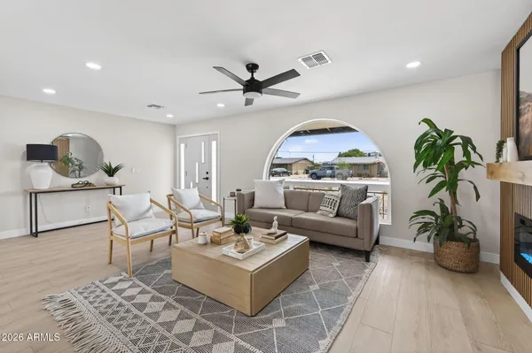 $589,995 | 902 East 10th Place, Mesa, AZ 85203