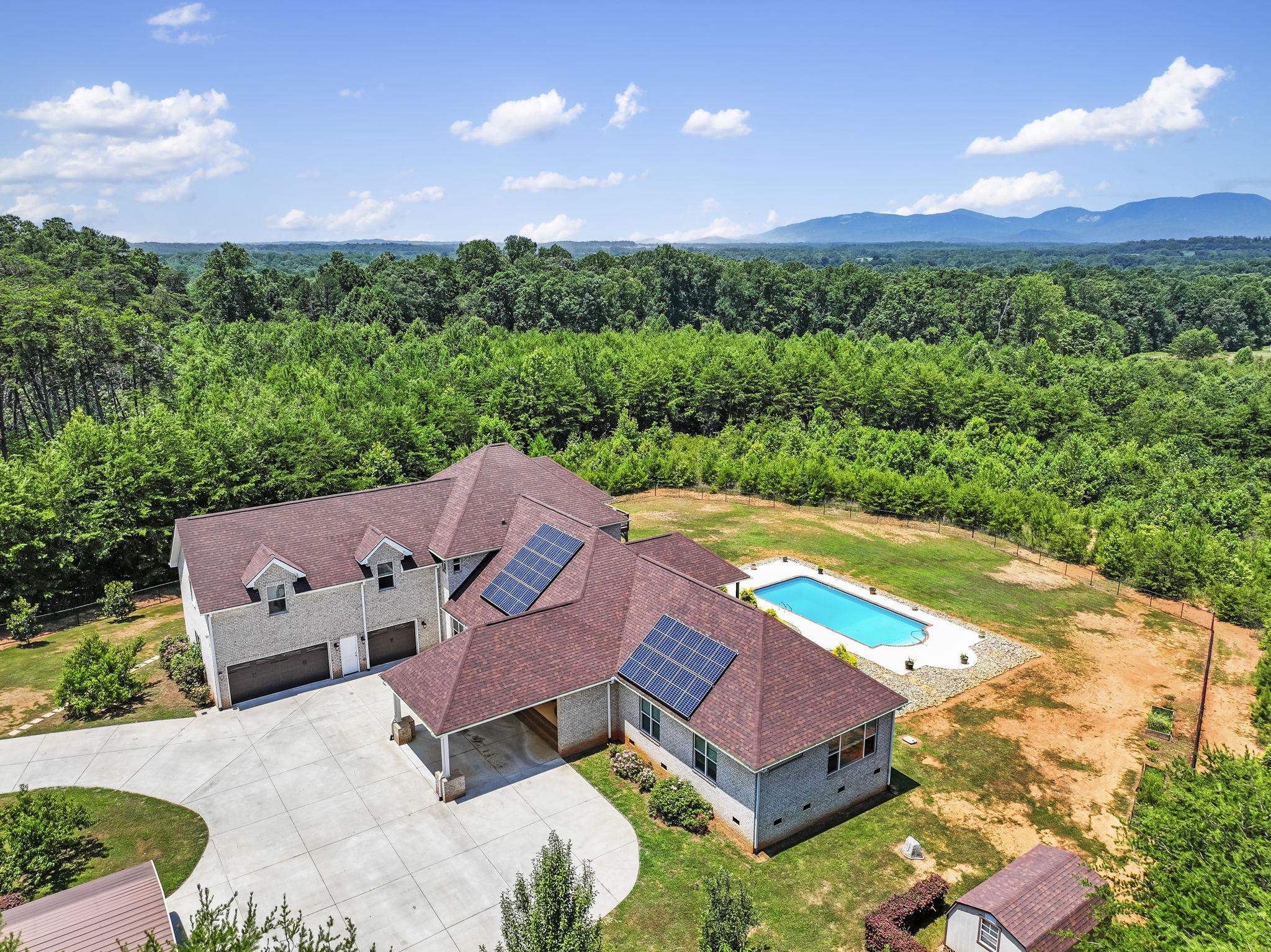 6735 Highway 357 Campobello, SC 29322 - Photo 3 of 50